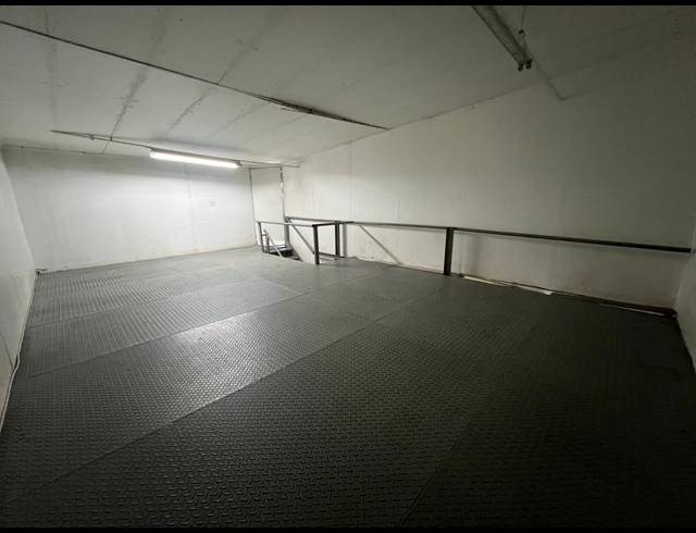 340M² WAREHOUSE TO LET IN HENNOPSPARK